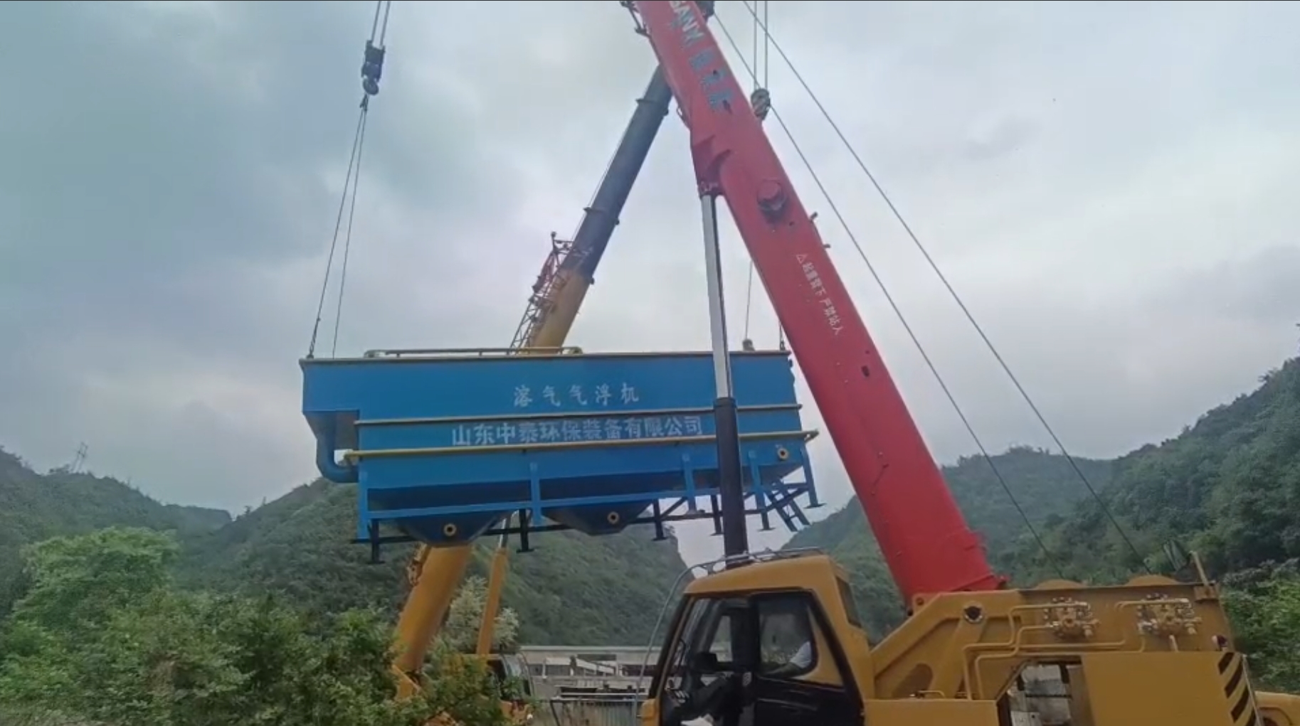 氣浮機(jī)，高效氣浮機(jī)，溶氣氣浮機(jī)，氣浮機(jī)安裝現(xiàn)場(chǎng)
